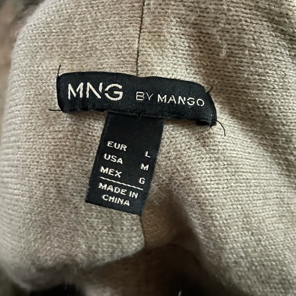 🔥🔥🔥MNG by MANGO FAUX FUR VEST🔥🔥🔥 - Picture 2 of 3